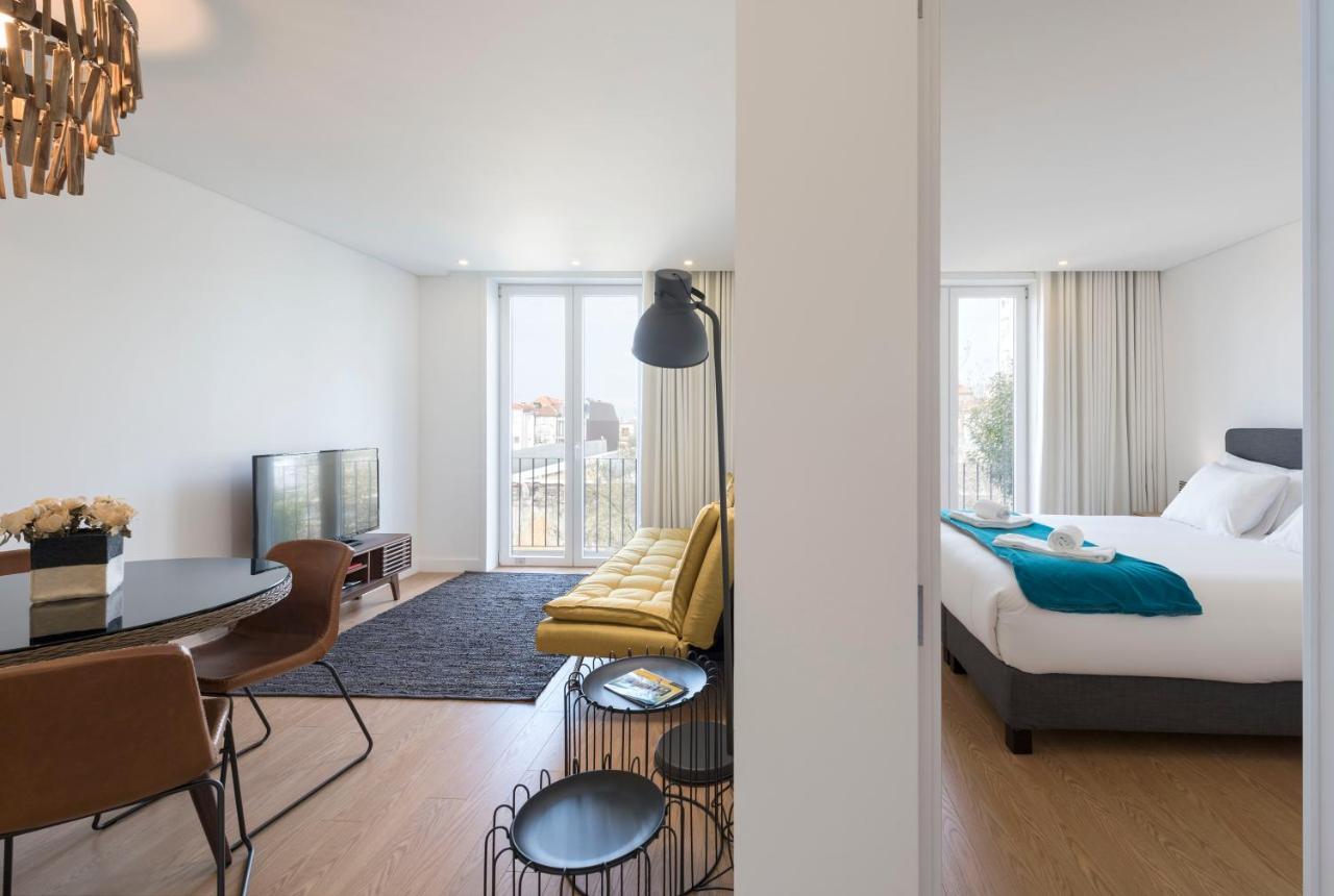 Lovelystay - Central Flat W/ Ac & Balcony Porto Exterior photo