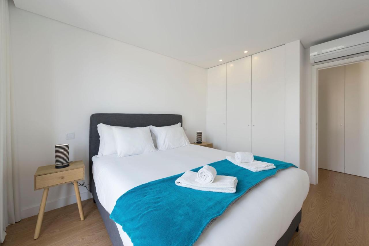Lovelystay - Central Flat W/ Ac & Balcony Porto Exterior photo